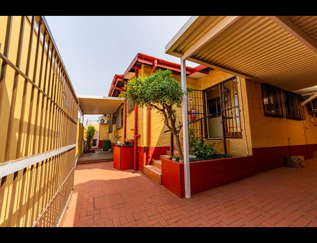 3 BEDROOM HOUSE FOR SALE IN WINDERMERE